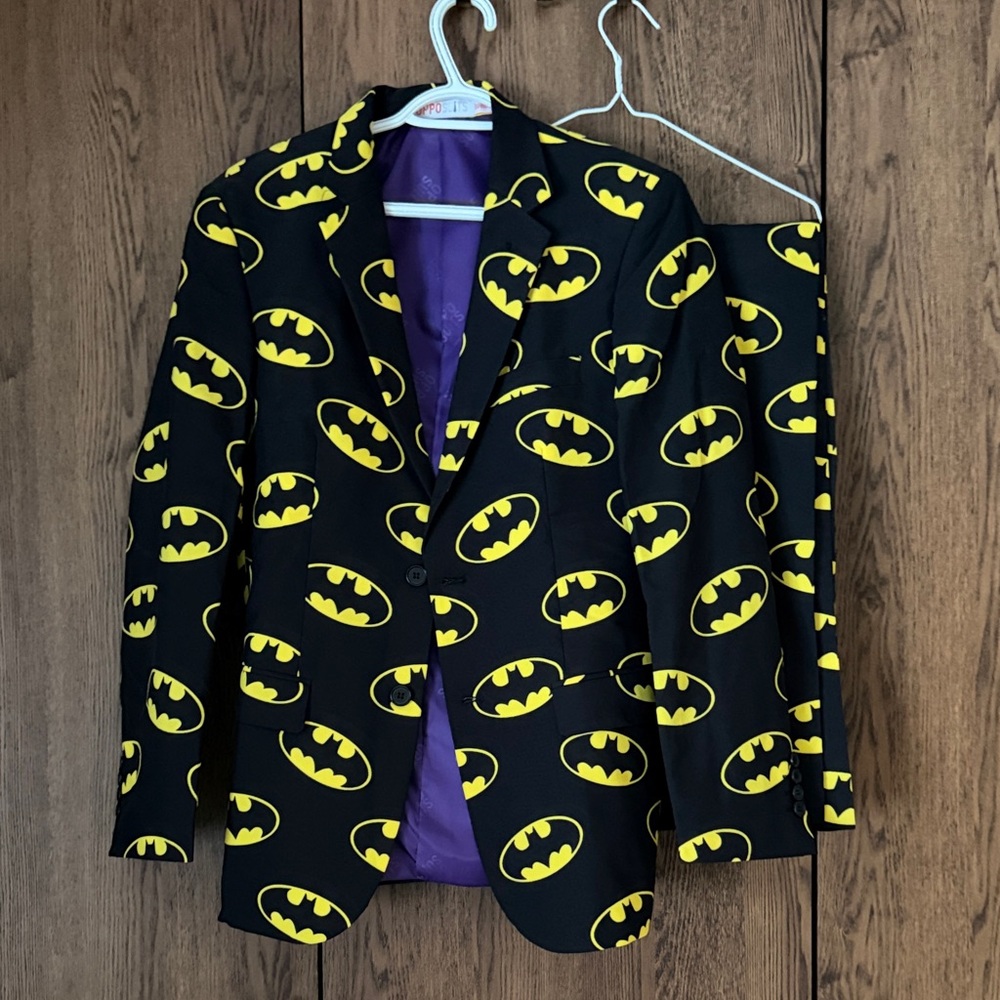 OppoSuits Black and Yellow Batman Suit